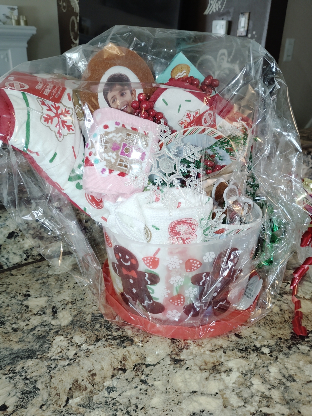 Holiday Christmas Gift Basket with Gingerbread and Red Berry Accents - Picture 4 of 6